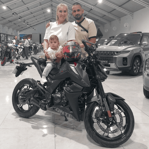 Adrián, Cristina y Dylan